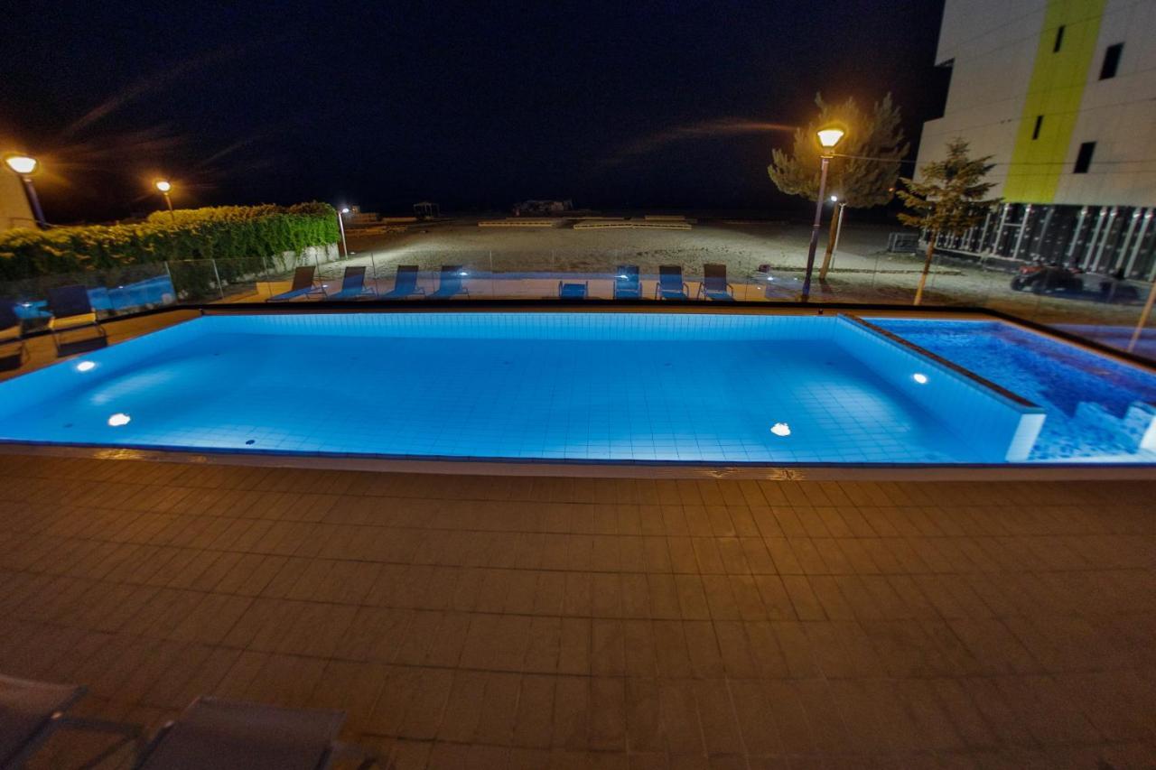 Jijo'S Hotel Mamaia Extérieur photo