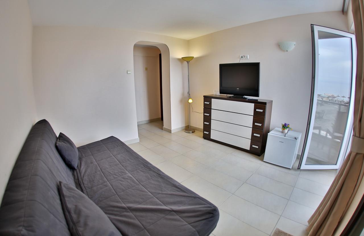 Jijo'S Hotel Mamaia Extérieur photo